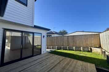17A Bahari Dr, Ranui
