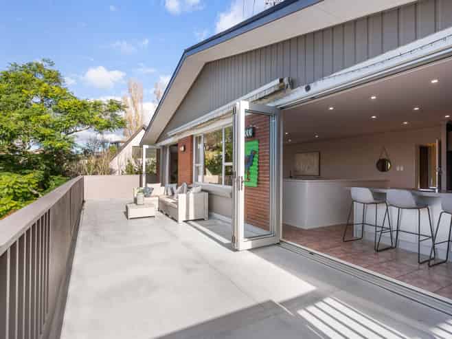 37 Stephen Lysnar Place, Hillsborough
