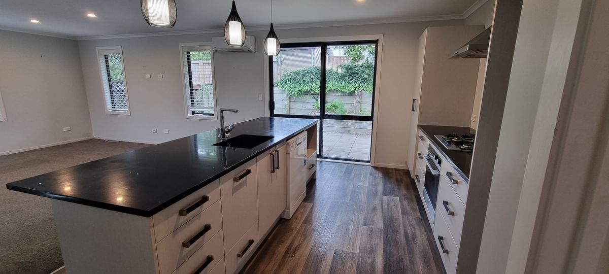 Low Maintenance Brick Home - Ansicht 2