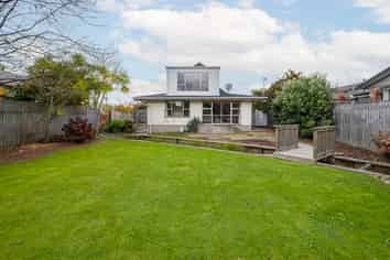 2/77 Mays Road, Saint Albans