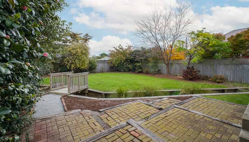 2/77 Mays Road, Saint Albans