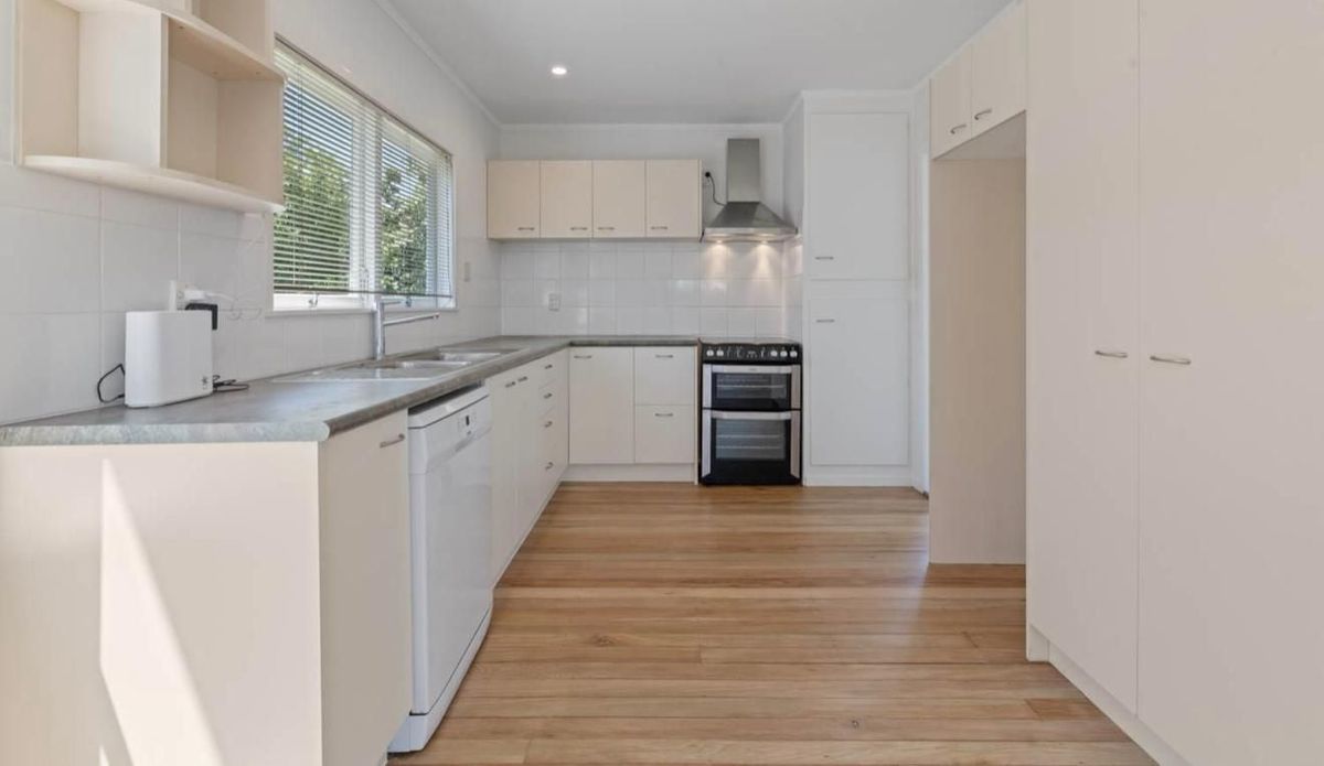 Specious 3-Bedroom Home in Pakuranga height - Mehr