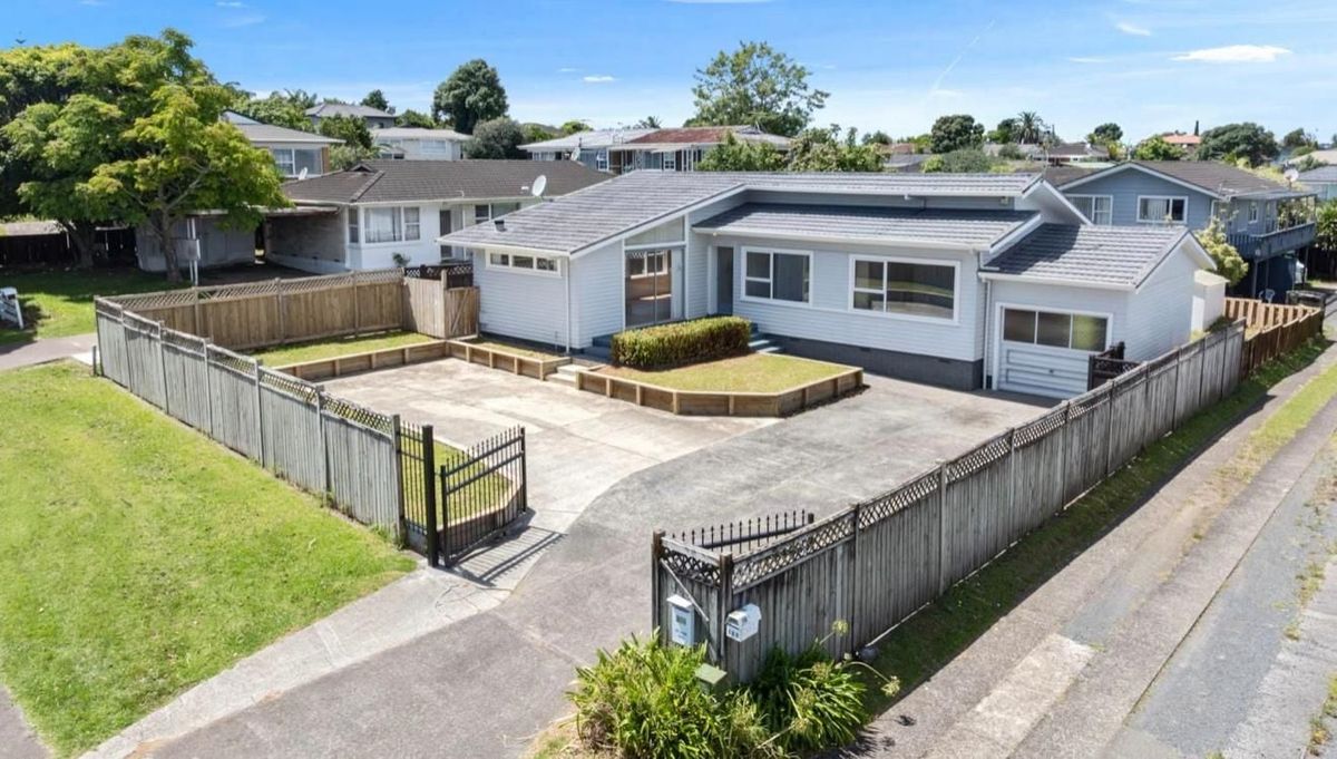 Specious 3-Bedroom Home in Pakuranga height, Pakuranga Heights