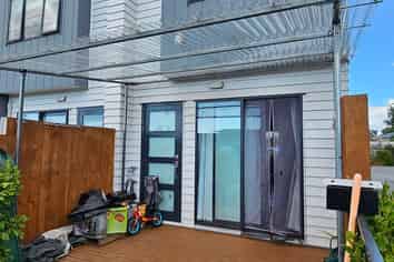 2/122 Pooks Road, Ranui