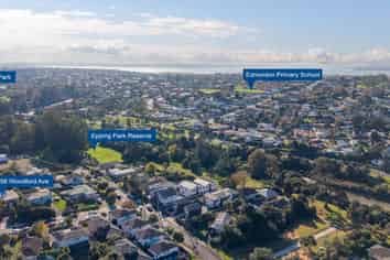 56 Woodford Avenue, Henderson