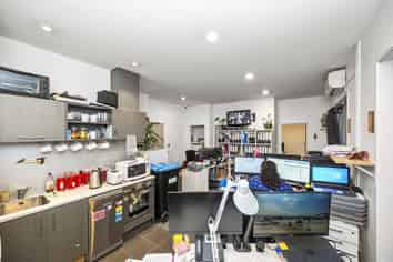 CBD fully leased investment