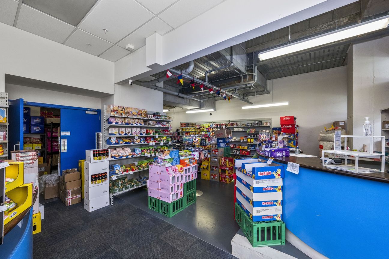 Investment opposite new CRL Station - Vista 6