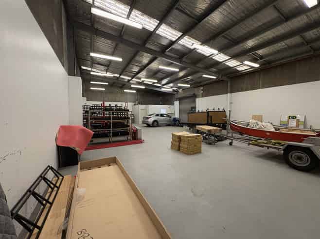 Practical & Well-Priced Industrial Premises