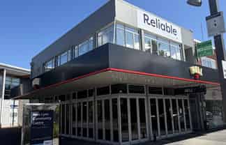 High-Exposure Corner Office - New Lynn