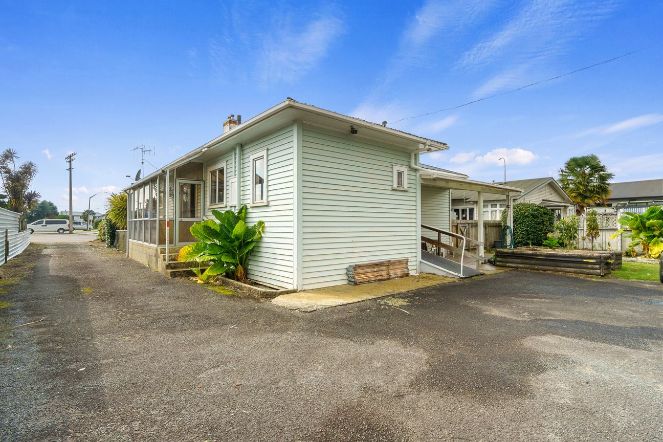A home close to town - Aanzicht 2