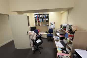 For sale, dual income retail