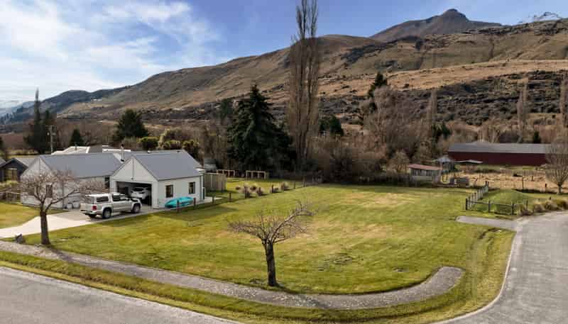7 Woodley Place, Glenorchy