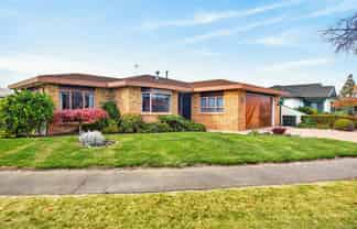 6 Cheval Place, Taradale