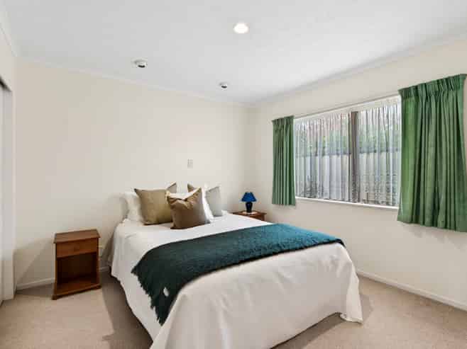 6 Cheval Place, Taradale