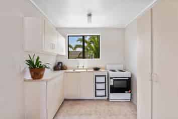 2/26 Karepo Crescent, Ranui