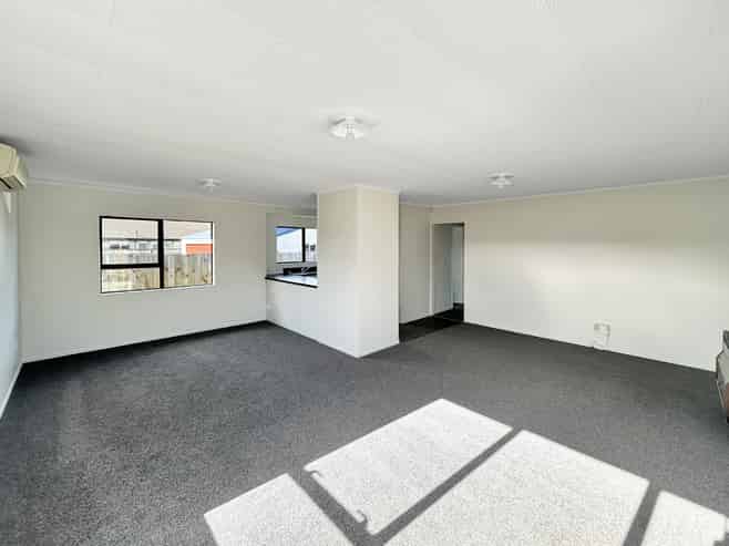 420a Tremaine Avenue, Takaro