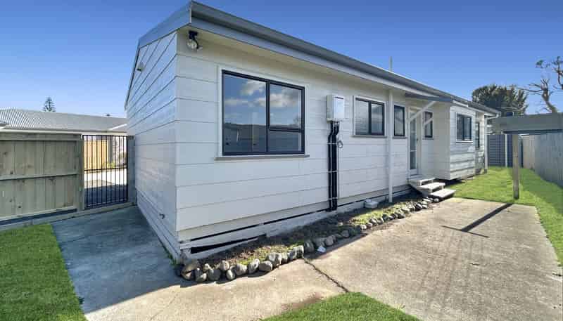 420a Tremaine Avenue, Takaro