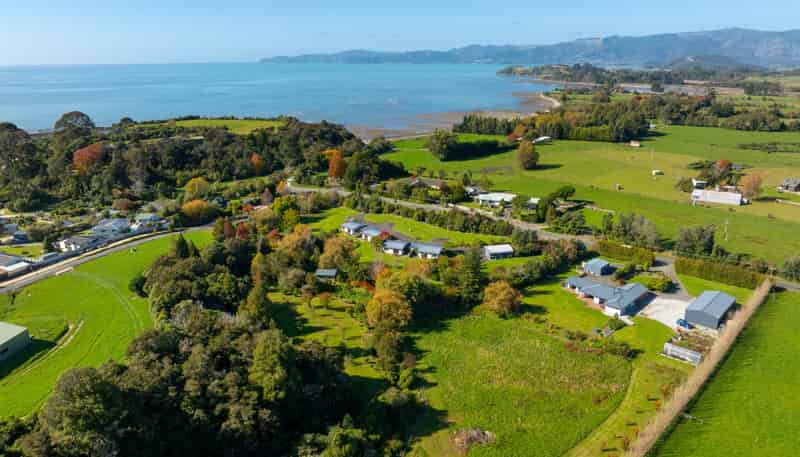 177 Patons Rock Road, Patons Rock