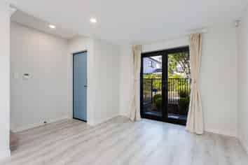 8 Alexander French Close, Silverdale