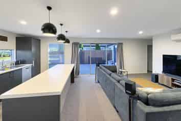 7 Farnborough Way, Rolleston