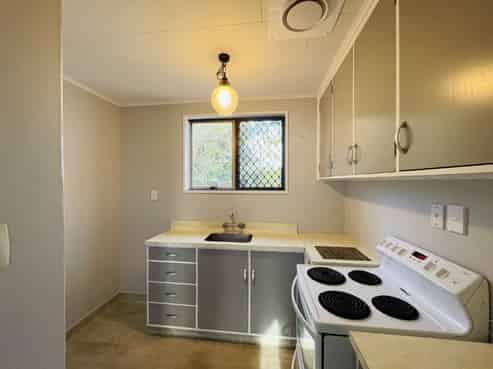 2/801 Hastings Street North, Mayfair