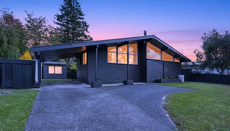 58 Pandora Avenue, Sunnybrook
