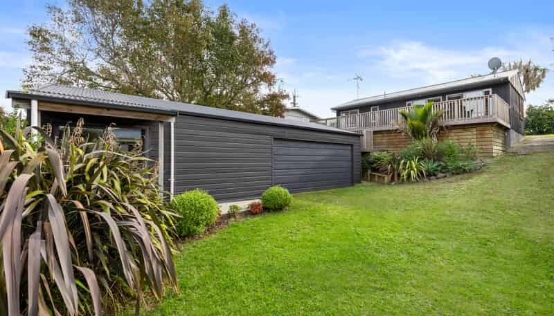 6 Te Hutewai Road, Raglan