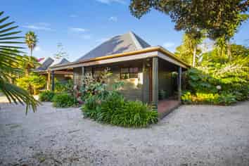 18/223 Main Road, Tairua