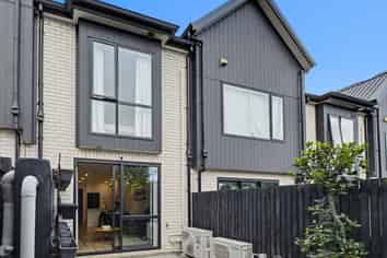 7 Wharara Lane, Massey
