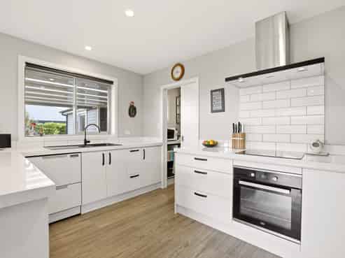 12 Claremont Crescent, Amberley