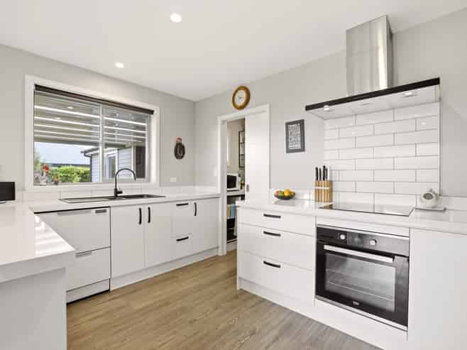 12 Claremont Crescent, Amberley