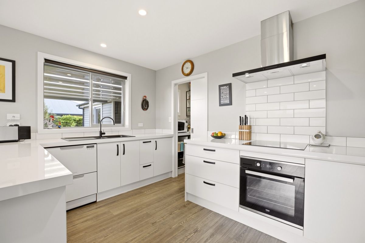 Stylishly Smart Entertainer! - Ansicht 6