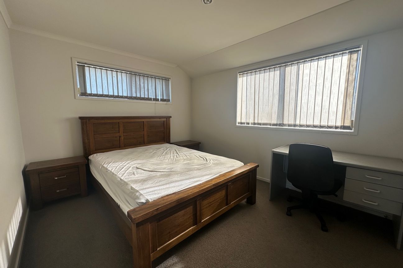 Large 5 Bedroom House in the heart of Millwater - Vista 3