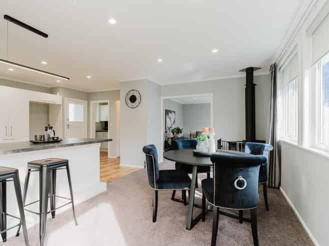 21 Augustus Street, Carterton