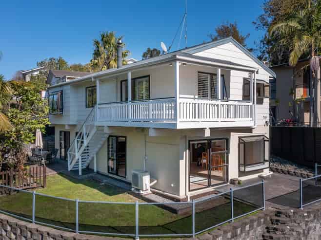 2/74 Glamorgan Drive, Torbay