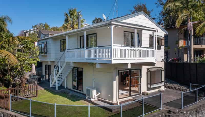 2/74 Glamorgan Drive, Torbay