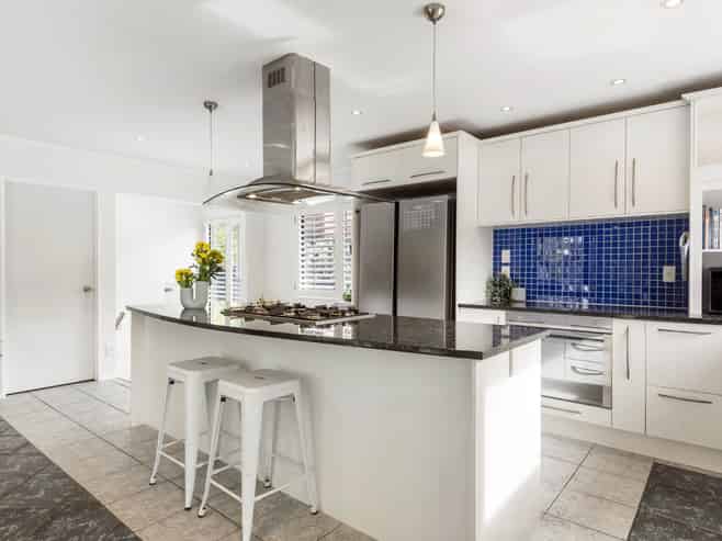 2/74 Glamorgan Drive, Torbay
