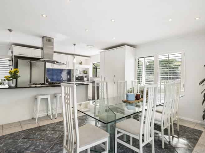 2/74 Glamorgan Drive, Torbay