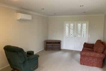 14 Moore Crescent, Carterton