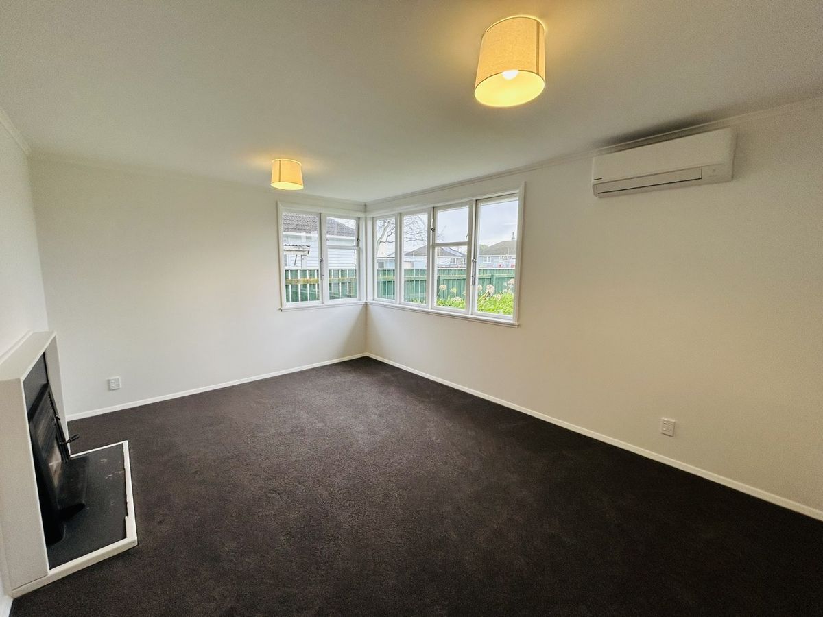Near new three bedroom home! - Więcej