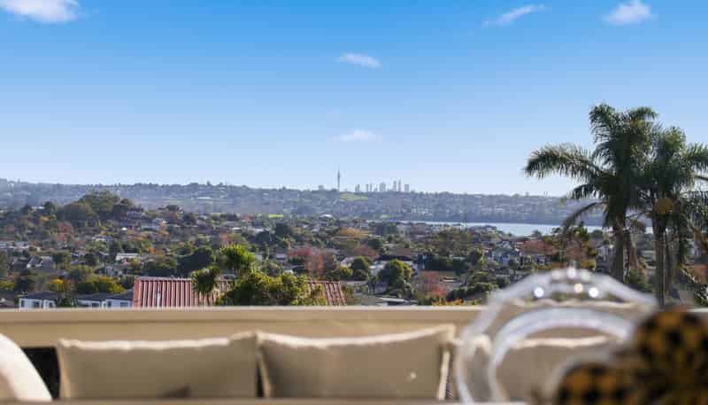 10 Etherege Place, Mellons Bay