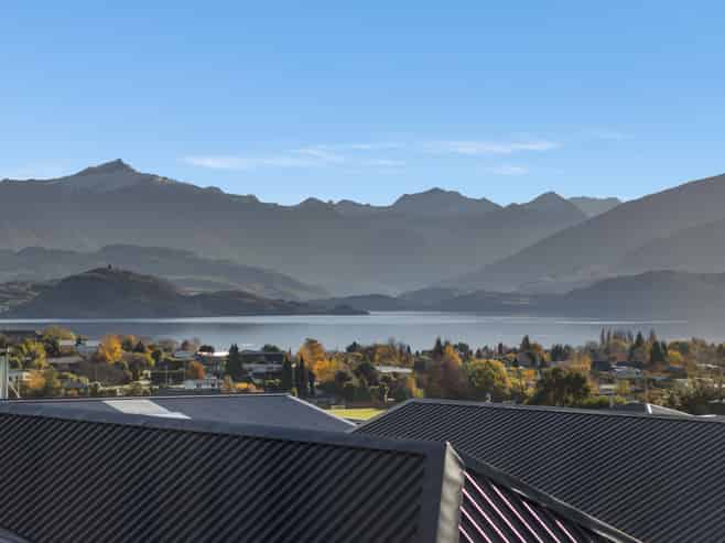 15 Landsborough Lane, Wanaka
