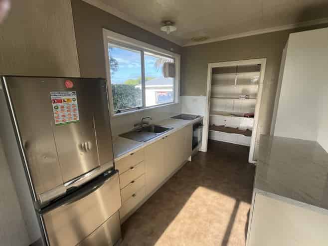 Taranaki - Address withheld