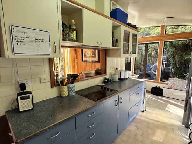 7 Huia Road, Days Bay