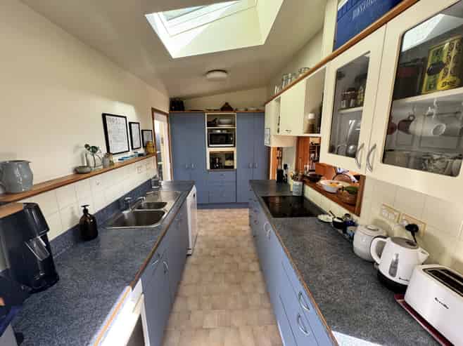 7 Huia Road, Days Bay