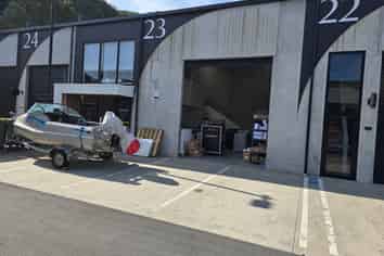 Modern Gracefield Industrial Unit 