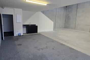 Modern Gracefield Industrial Unit 
