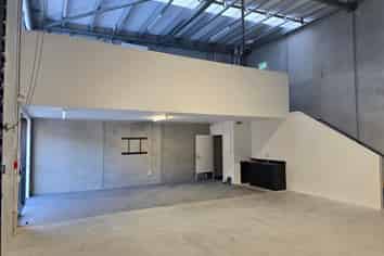 Modern Gracefield Industrial Unit 