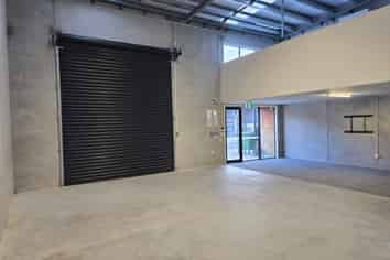 Modern Gracefield Industrial Unit 