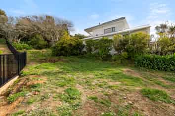 1A & 3 Seaforth Terrace, Karori